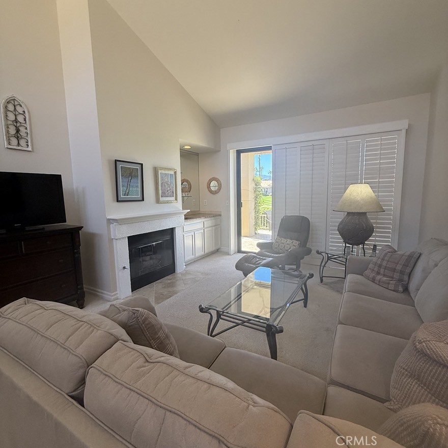 Palm Valley CC (32420) - Residential Lease