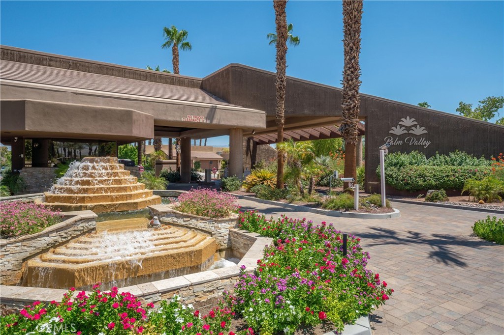 Palm Valley CC (32420) - Residential Lease