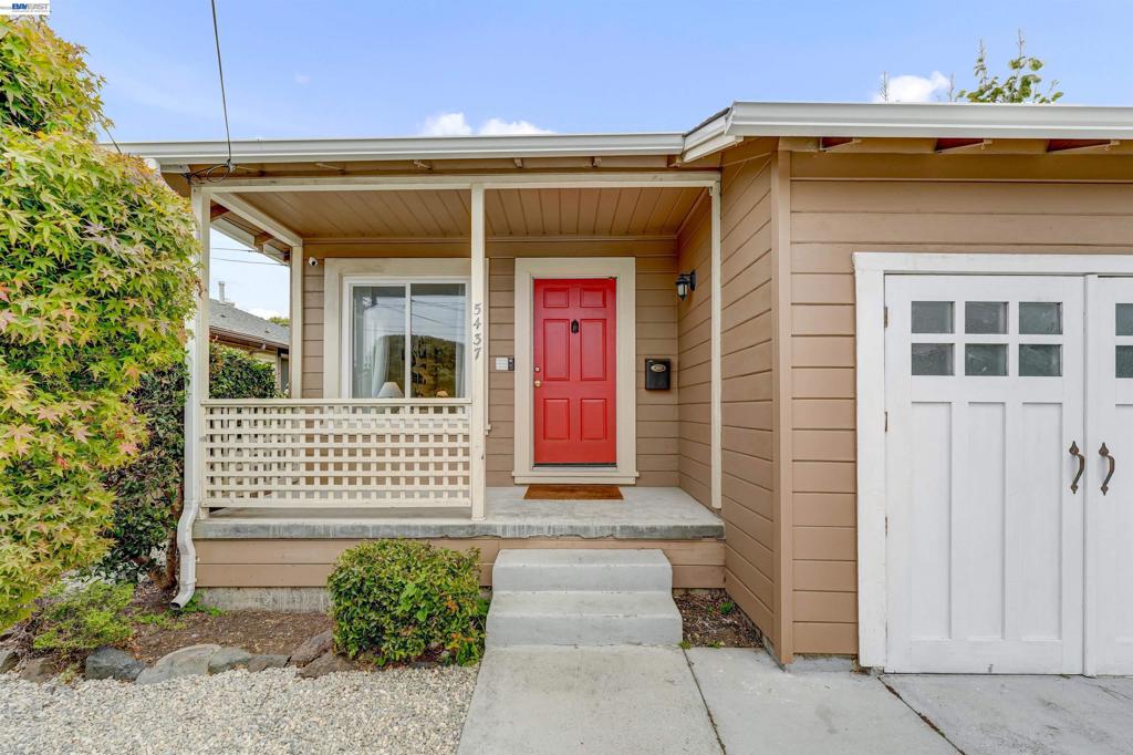 5437 Colusa Ave