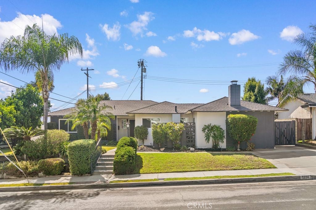 1314 Ameluxen Ave