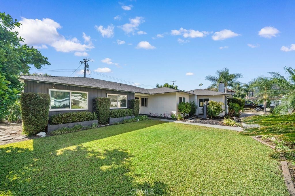 1314 Ameluxen Ave