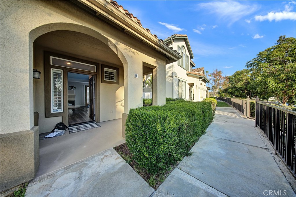 9 Paseo Dalia