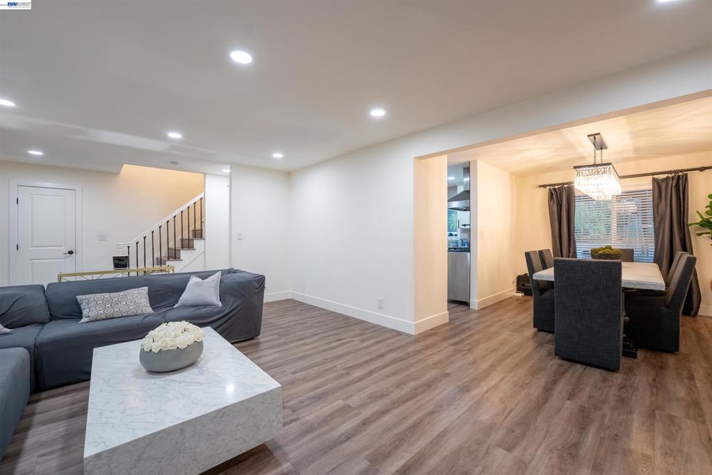 214 Devon Ave