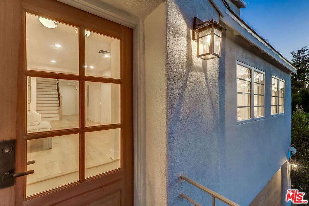 Photo of 10436 Cheviot Drive, Los Angeles, CA 90064 (MLS # 25606585)