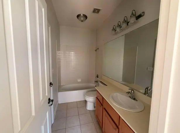 1275 Hillwood Loop