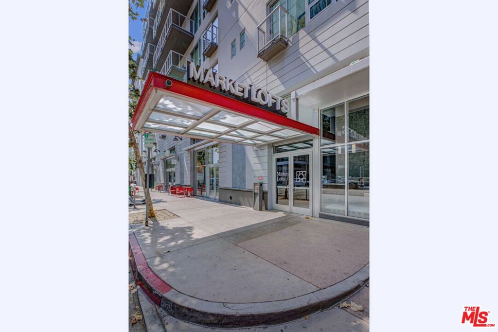 645 W 9th Street 740