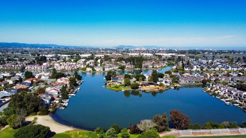 Photo of 516 Cringle Drive, Redwood City, CA 94065 (MLS # ML82036868)