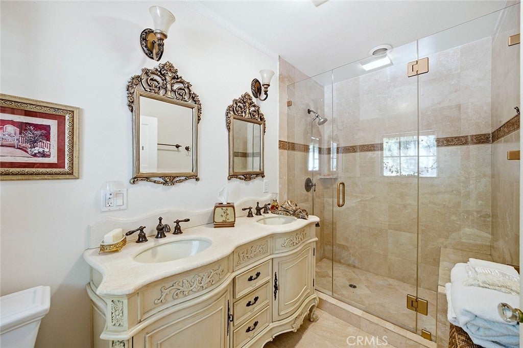 Altadena, California, 91001, United States, 6 Bedrooms Bedrooms, ,6 BathroomsBathrooms,Residential,Active,2024845