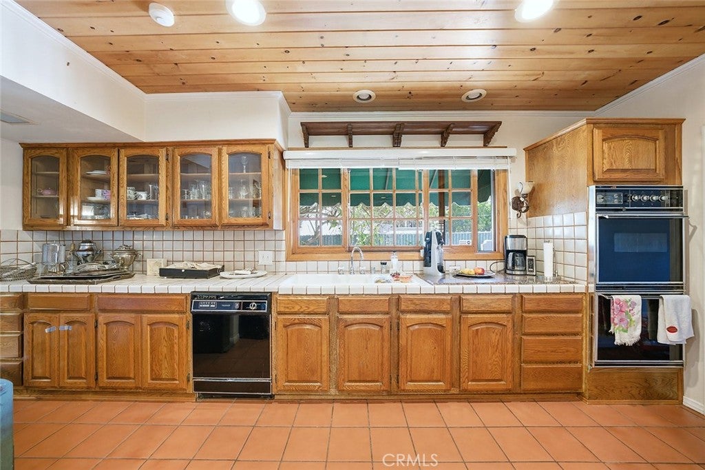 Altadena, California, 91001, United States, 6 Bedrooms Bedrooms, ,6 BathroomsBathrooms,Residential,Active,2024845
