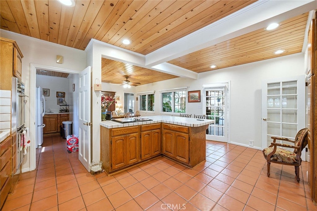 Altadena, California, 91001, United States, 6 Bedrooms Bedrooms, ,6 BathroomsBathrooms,Residential,Active,2024845
