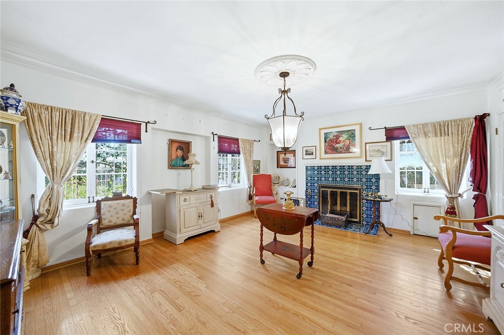 Altadena, California, 91001, United States, 6 Bedrooms Bedrooms, ,6 BathroomsBathrooms,Residential,Active,2024845