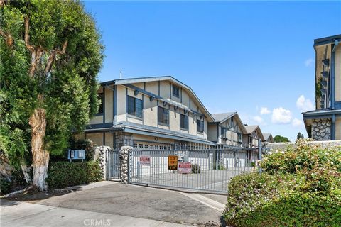 Photo of 18435 Keswick St #10, Reseda, CA 91335 (MLS # SR25247618) Photo of 18435 Keswick St #10, Reseda, CA 91335 (MLS # SR25247618)