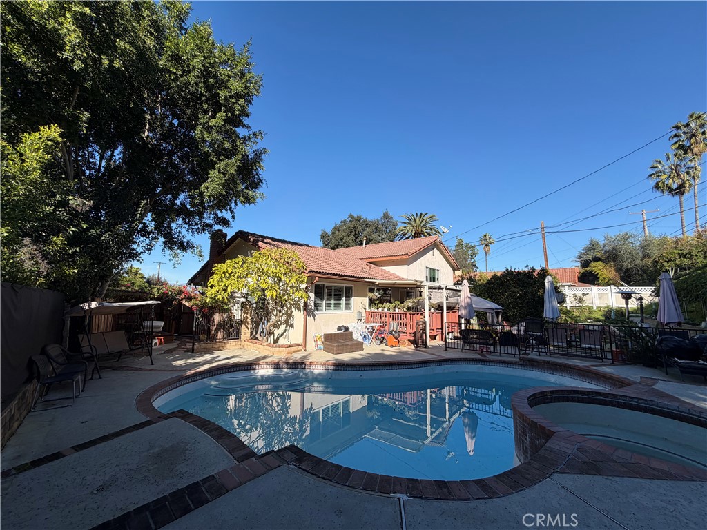 16184 Mesa Robles Dr.