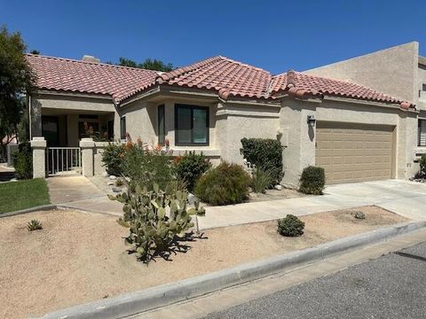 Photo of 41694 Preston Trail, Palm Desert, CA 92211 (MLS # 219114227DA) Photo of 41694 Preston Trail, Palm Desert, CA 92211 (MLS # 219114227DA)