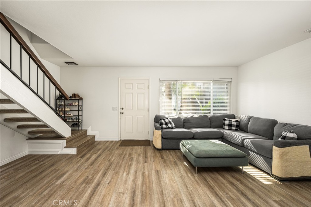 19752 Bromley Lane 9