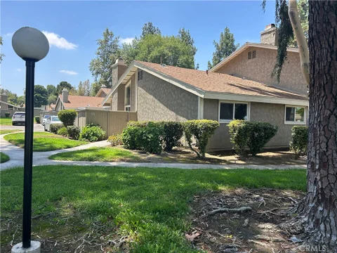 2061 W Redlands Blvd, Redlands, CA 92373 - MLS#: IG26144362