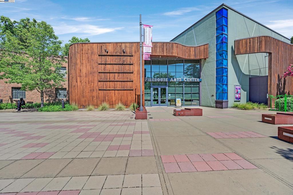 LAGUNA VISTA - Residential