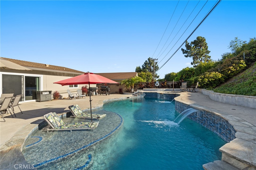 1463 Feather Avenue