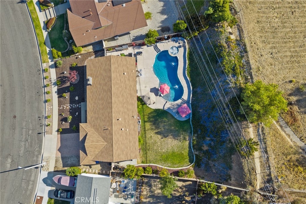 1463 Feather Avenue
