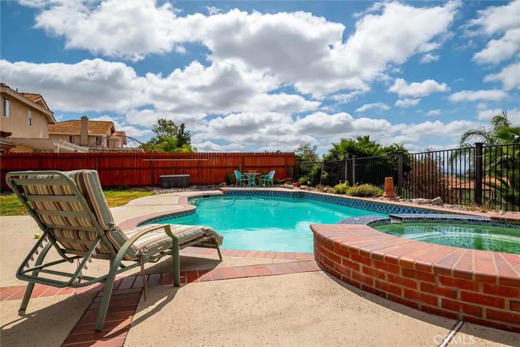 39680 Glenwood Court