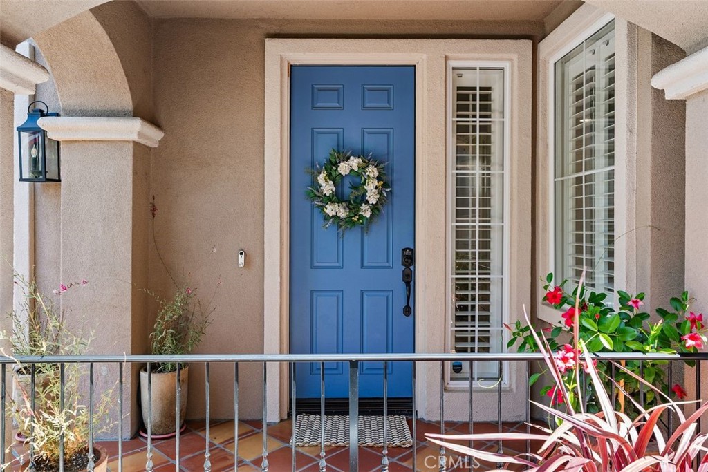 6 Paverstone Lane