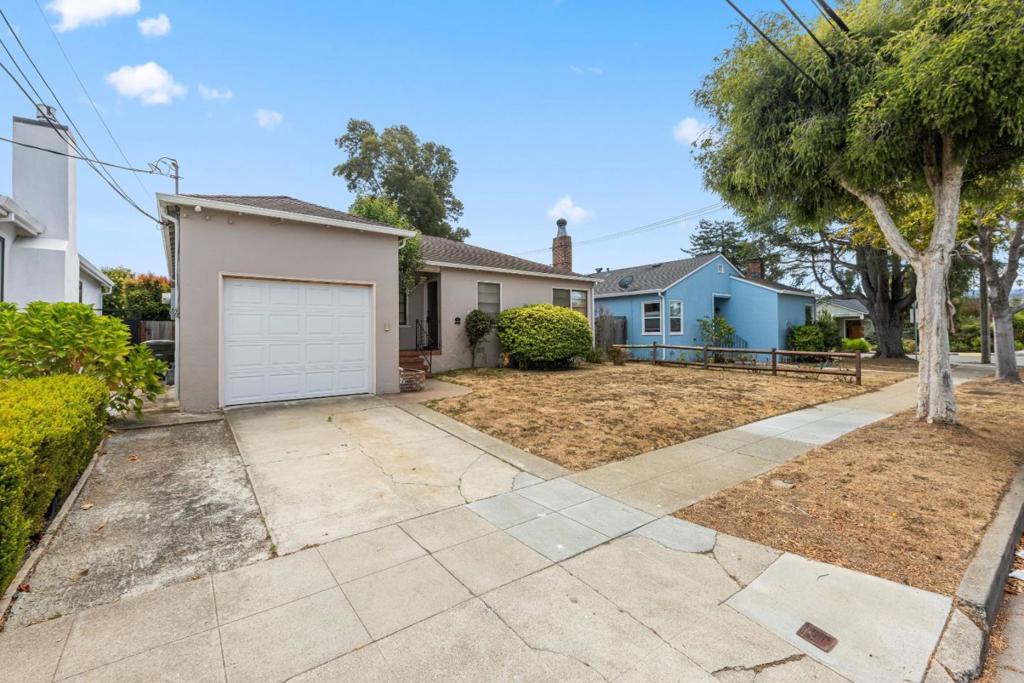 933 Larkspur Drive, Burlingame CA 94010