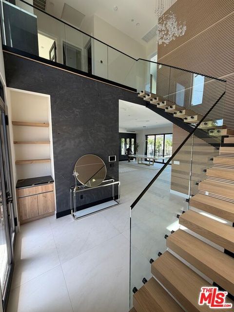 Photo of Tarzana, CA 91356 (MLS # 26674659)