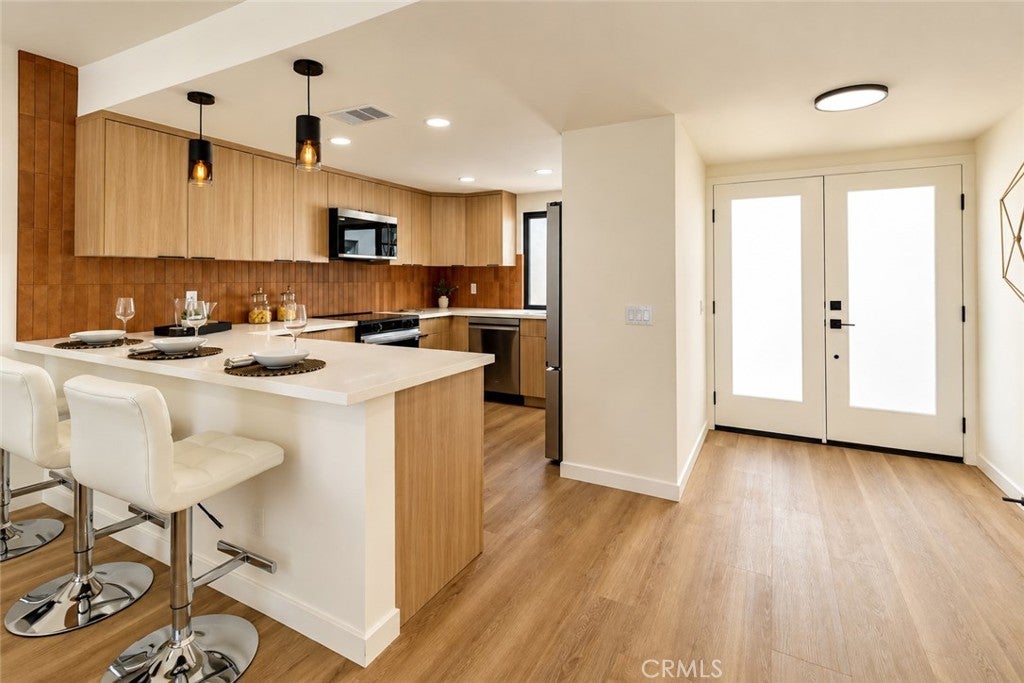 1012 Saint Thomas