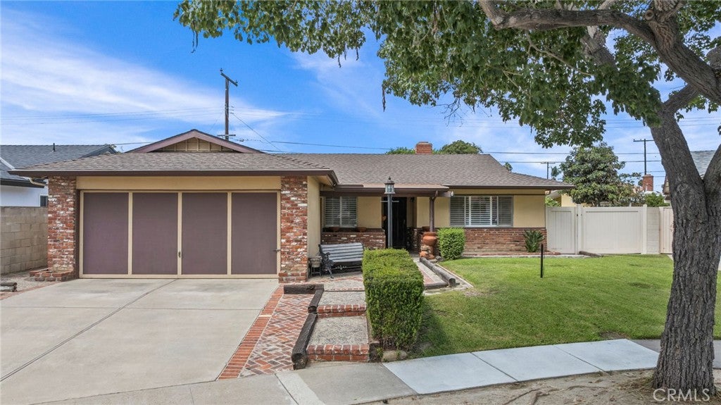 506 S Everglade