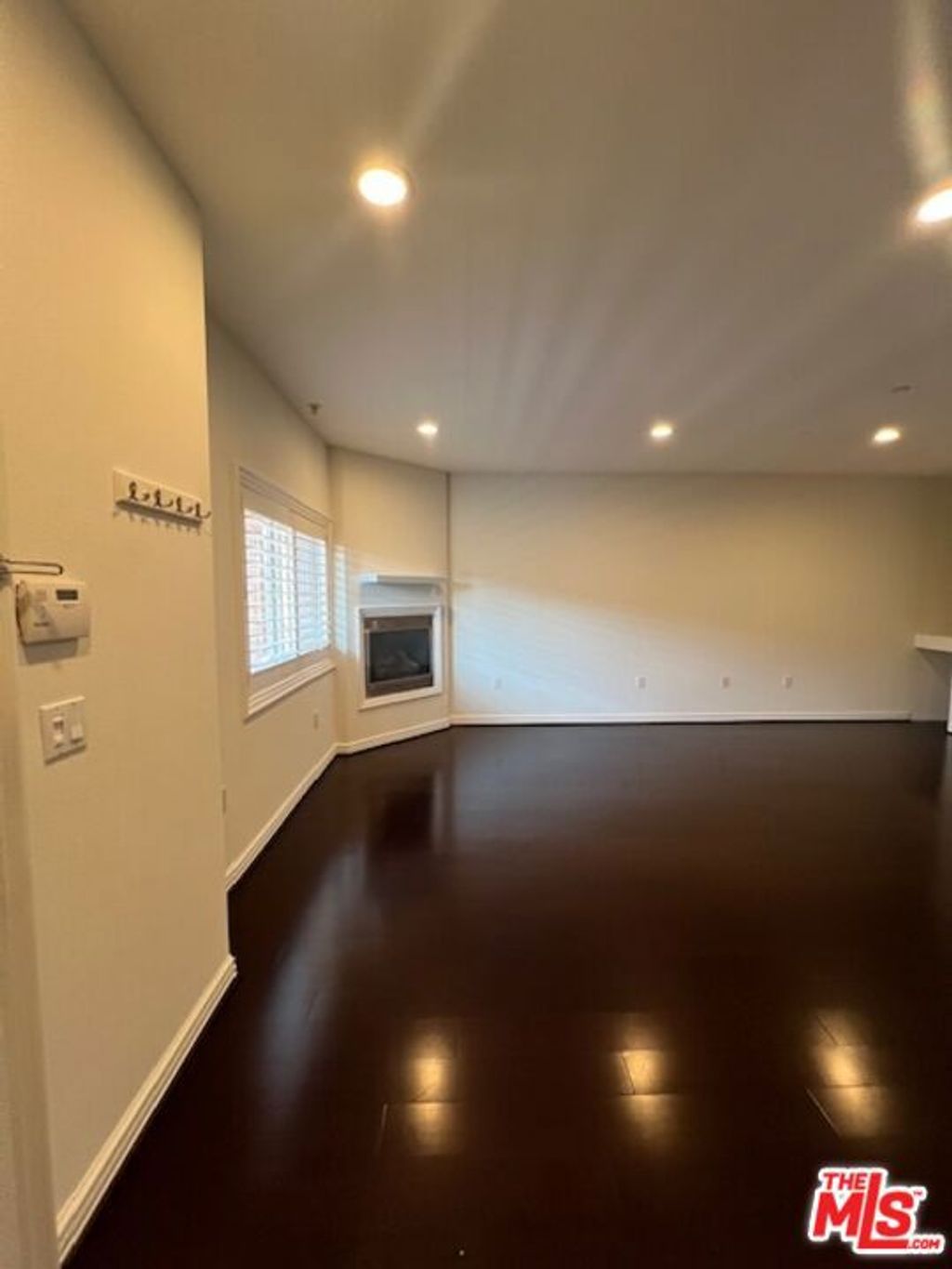 Photo of 11504 Moorpark Street #302, Studio City, CA 91602 (MLS # 25614119)