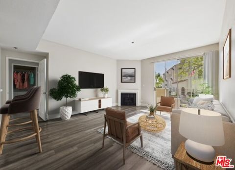 Photo of 627 Rossmore Avenue #307, Los Angeles, CA 90004 (MLS # 25580117)