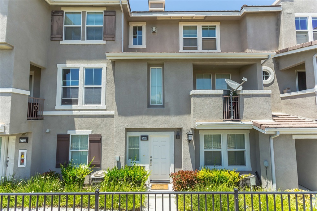 Air-conditioned tri-level townhome features Pergo floors throughout second floor with open space floor plan, including spacious island and big kitchen with white tile counters, black appliances including gas range/oven, dishwasher, built-in microwave, and refrigerator. Fireplace in large living room and access to balcony, plus half bath. Third floor has two master bedrooms/baths . Largest master bedroom has mirrored his and hers closets, dual sink vanity in bath and separate tub and shower. See Supplement While second master bedroom single closet and single sink vanity in bath with tub/shower combo. First floor has third master bedroom/bath; laundry room with new washer and dryer and access to two car attached garage. All bedrooms and stairs have new neutral light carpet and baths and laundry have stone tile flooring. Complex offers pool, spa and close to shopping and freeway access.. Neighborhoods: Chula Vista Other Fees: 103 Sewer: Sewer Available Topography: GSL