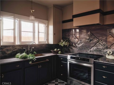 7148 Marshfield Los Angeles CA 90046