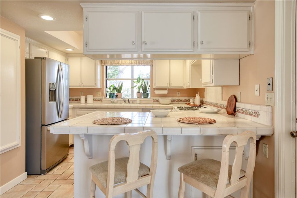 listing image 130720757124663481929