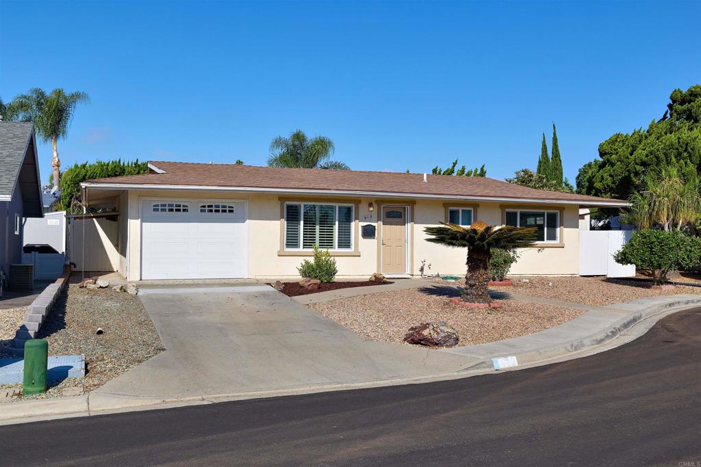 910 La Fiesta Lane