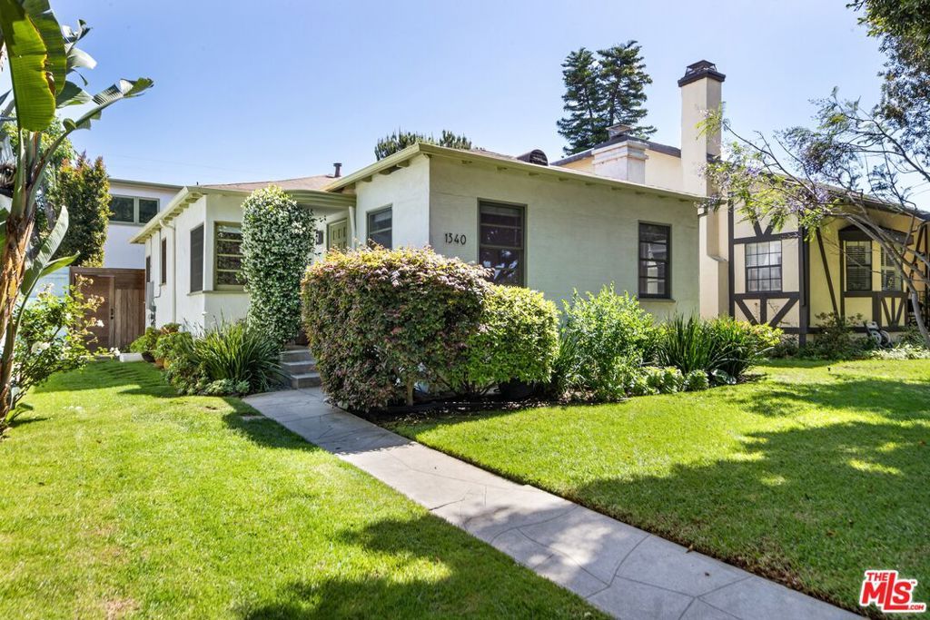 Photo of 1340 Grant Street, Santa Monica, CA 90405 (MLS # 26690109)