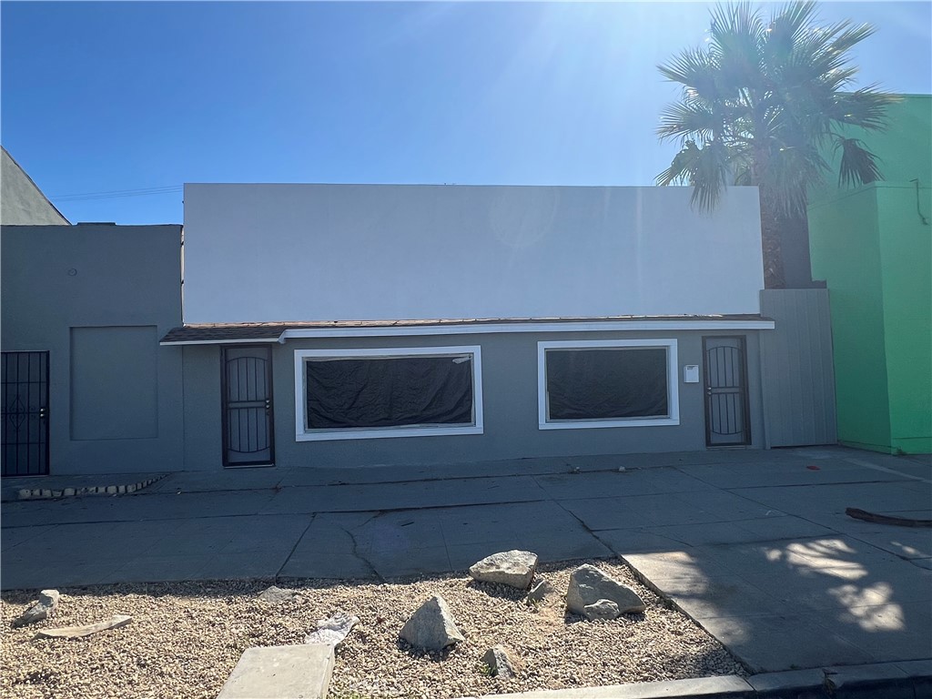 5725 Lankershim