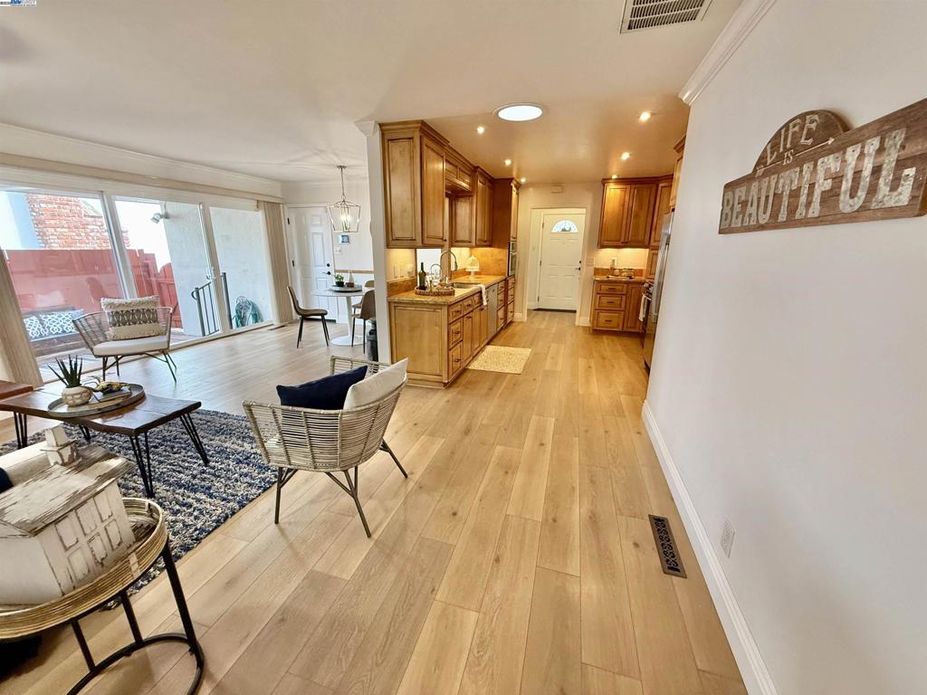 CASTRO VALLEY - Residential