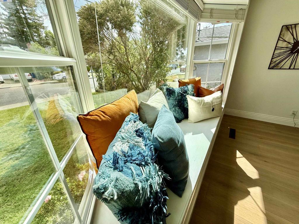 CASTRO VALLEY - Residential