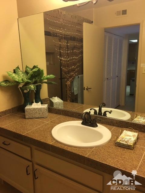Rancho Las Palmas C. - Residential Lease
