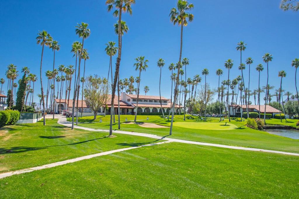 Rancho Las Palmas C. - Residential Lease
