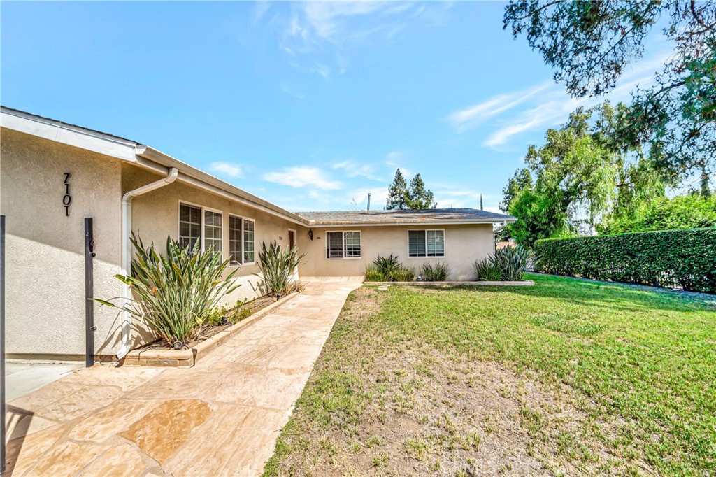 Properties 2 7101 Fallbrook Avenue