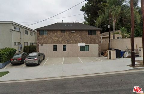 Photo of 3192 Queensbury Drive, Los Angeles, CA 90064 (MLS # 26668293)