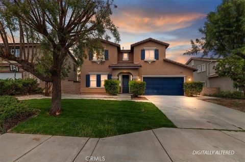Photo of 28564 Hellebore ST, Murrieta, CA 92563 (MLS # IV26097883)