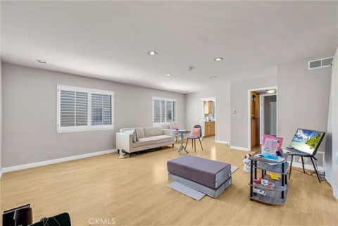 5841 Laguna Way Cypress CA 90630