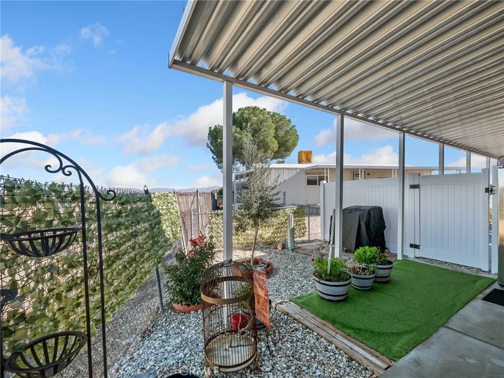 Victorville, California 92395, United States, 3 Bedrooms Bedrooms, ,2 BathroomsBathrooms,Residential,Active,249089