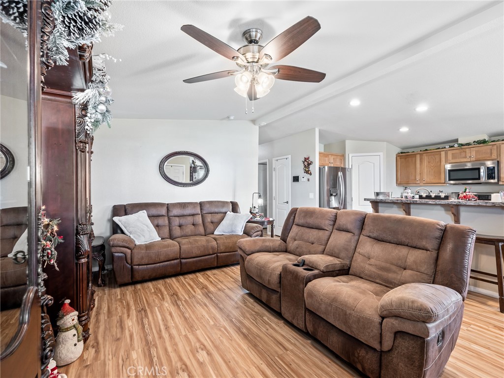 13393 Mariposa Rd, #211