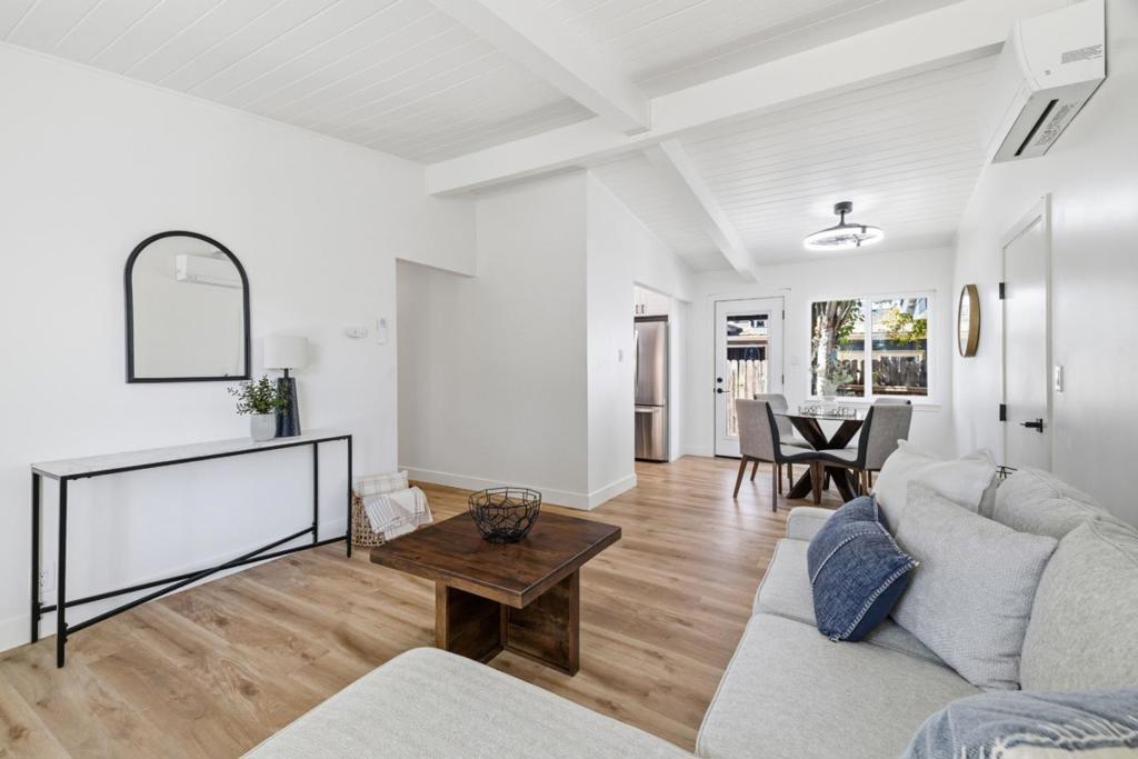 1307 Hill Avenue