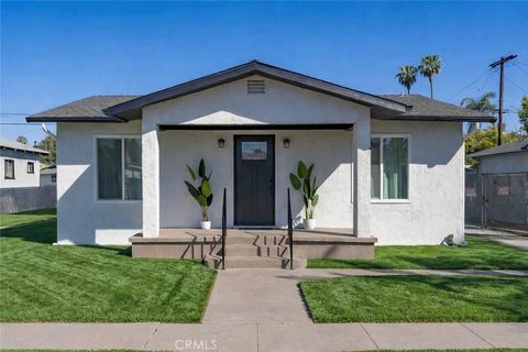 1615 W 67th Los Angeles CA 90047