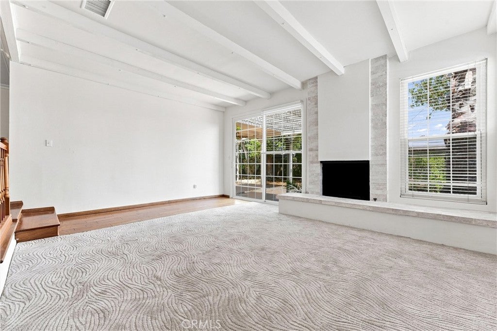 331 E Barkley